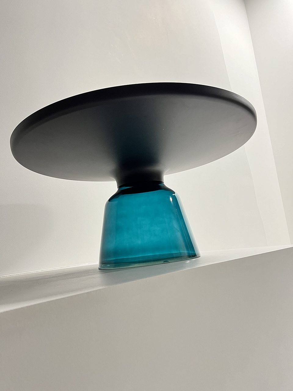 BELL coffee table. 8Ellement