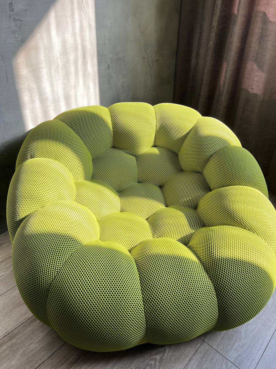 Bubble Armcahir. 8Ellement